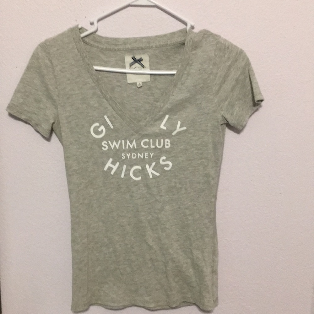 Gilly Hicks Graphic V neck Tee